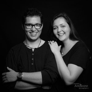 Portrait carré studio photographe noir et blanc couleur Saint brieuc Christelle Anthoine