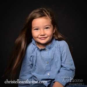 Portrait studio photo enfant saint brieuc photographe Christelle Anthoine bretagne côtes d'amor