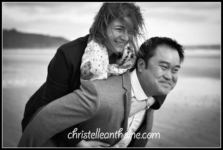 Photographe Bretagne Saint Brieuc séance engagement couple plage des rosaires Christelle Anthoine