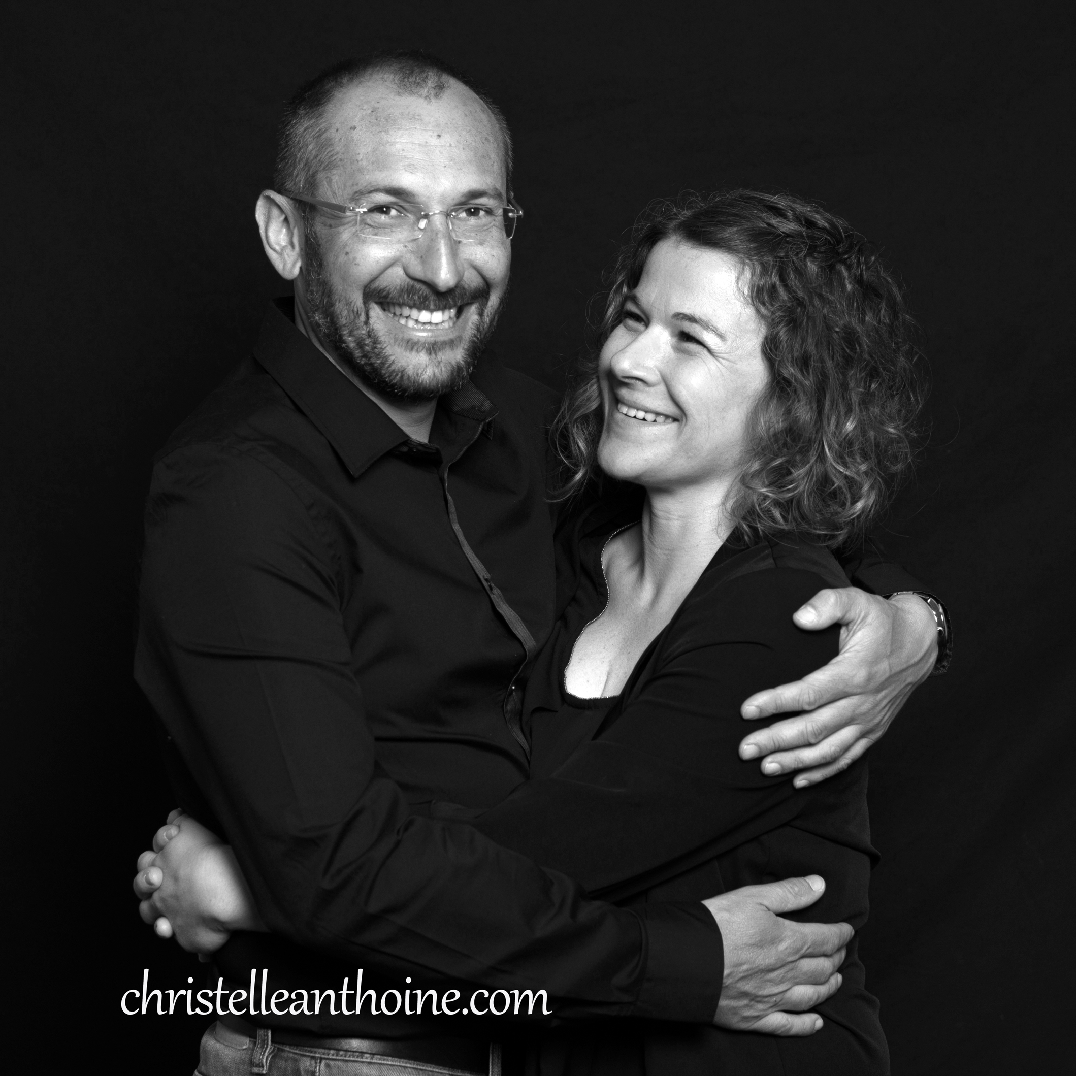 Christelle Anthoine Photographe couple séance noir et blanc studio bretagne saint brieuc côtes d'armor