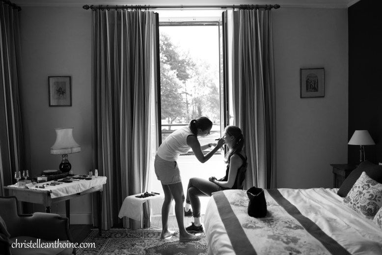 Christelle Anthoine Photographe mariage bretagne côtes d'armor château de Kergrec'h plougrescant préparatif mariée