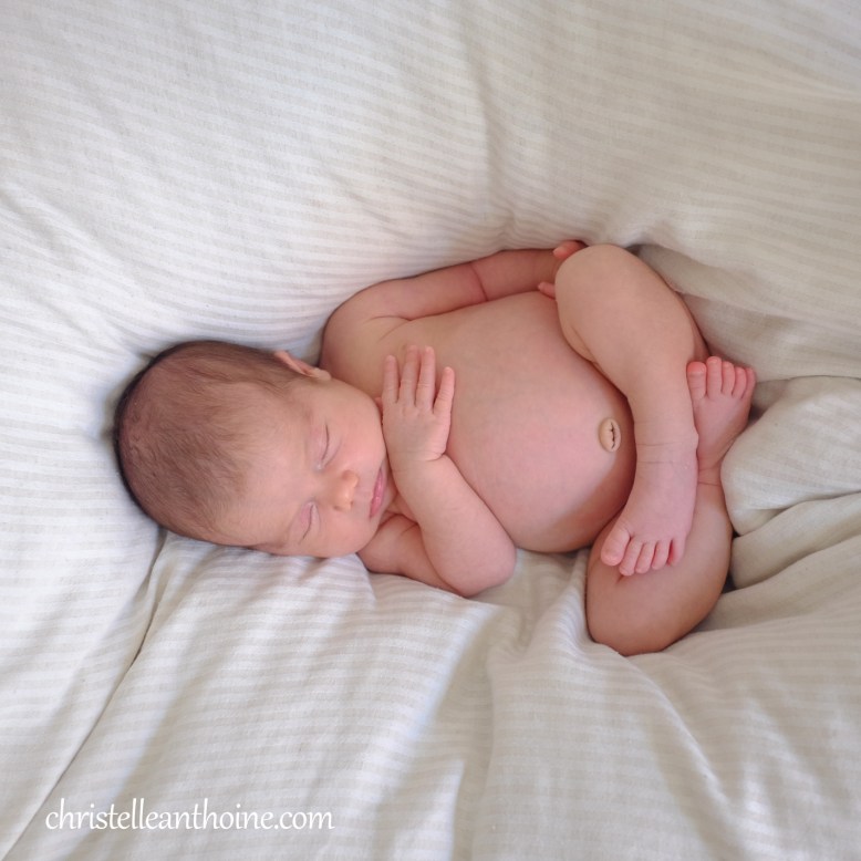 Photographe bretagne grossesse future maman femme enceinte nouveau né bébé enfant cotes darmor